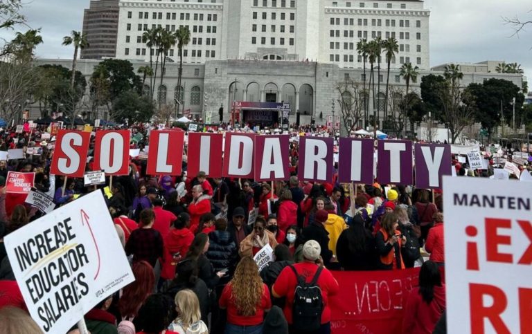 LAUSD families prepare for school closings in possible strike but hope for contract