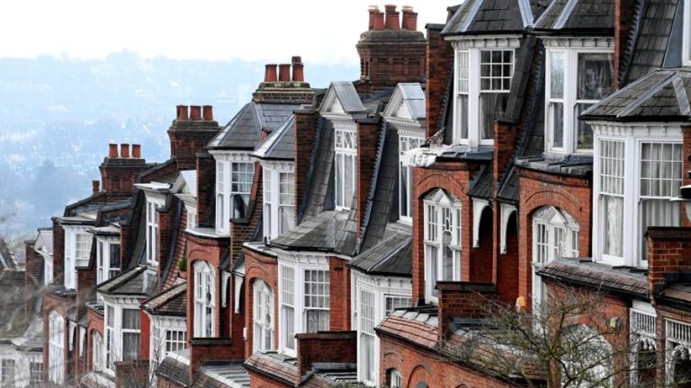 Londoners more likely to struggle with mortgages than rest of UK, says regulator