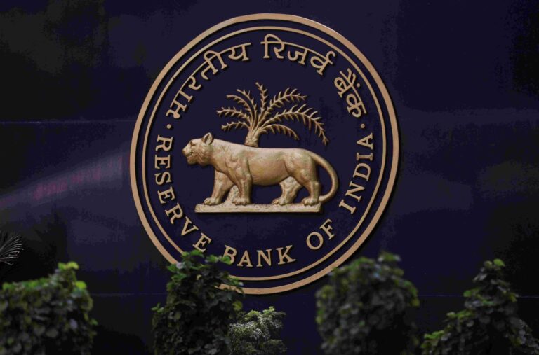 India cenbank widens scrutiny of credit ‘exuberance’