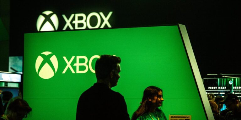 Xbox hardware sales continue to fall